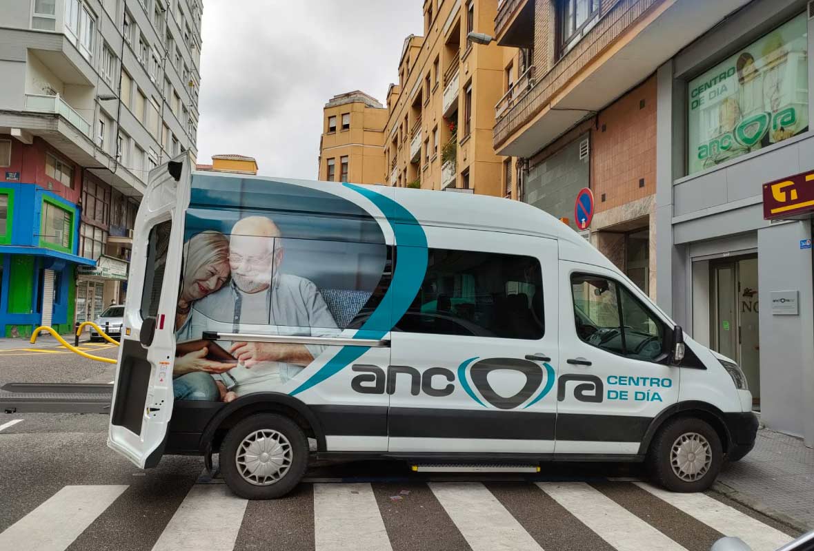 Centro de Día Ancora camioneta